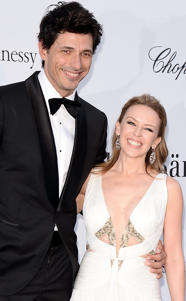 Kylie Minogue Breaks Up With Longtime Boyfriend Andres Velencoso E